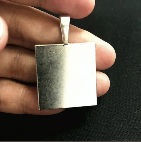 New Red Eye Leopard Silver Glass Square Cabochon Necklace. - Picture 5 of 5